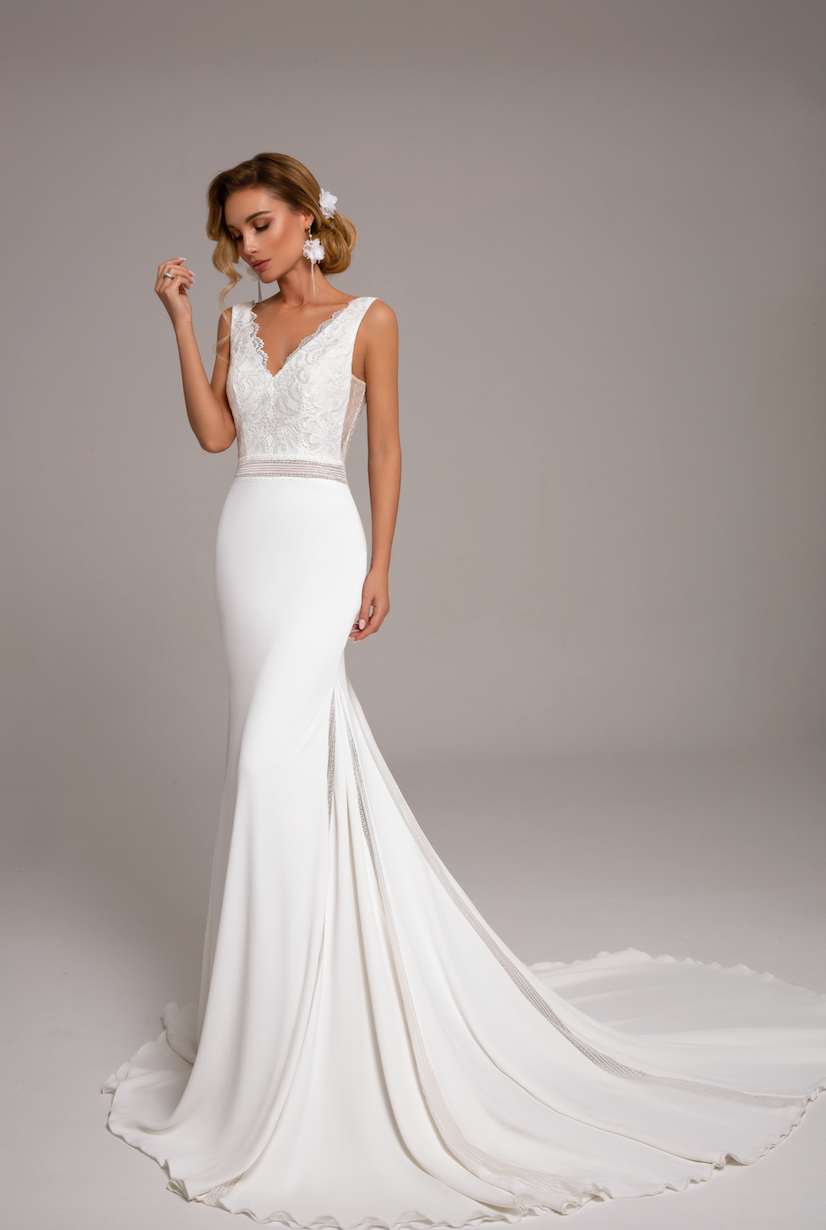 White Wedding Dress — Classic Story or …