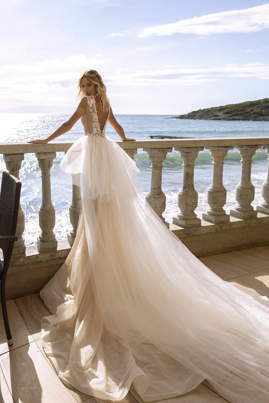Ivory Wedding Dress — Luxurious Gown of a Royal Shade