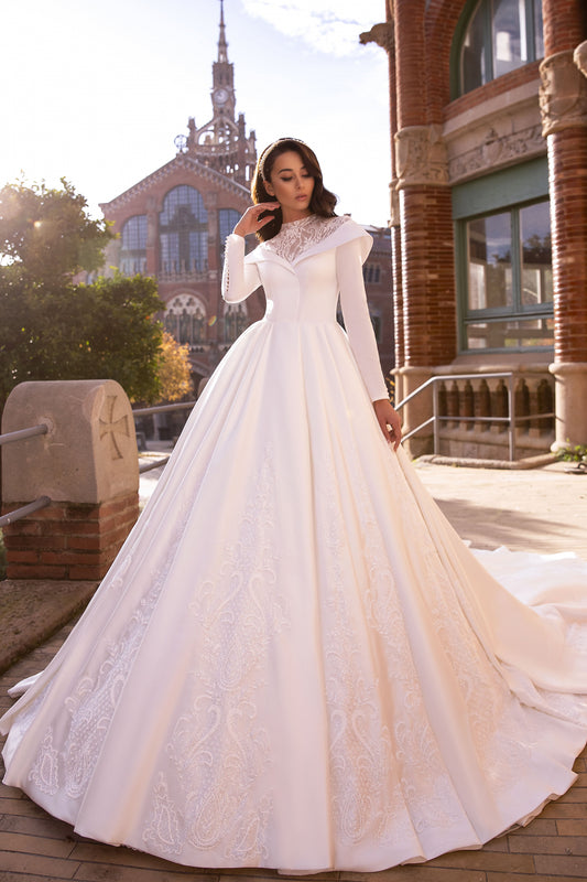 Winter Wedding Dresses to Look Spectacular
